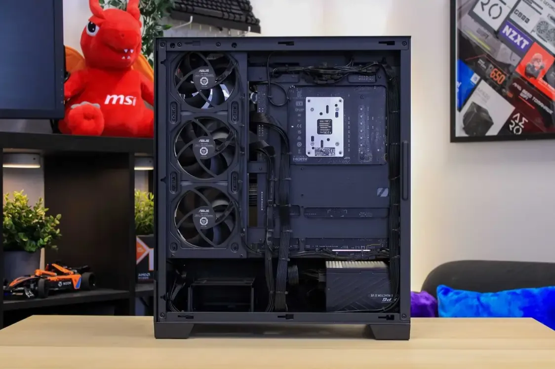 ASUS - AMD RX 9070 XT / R7 7800X3D - Thumbnail 8