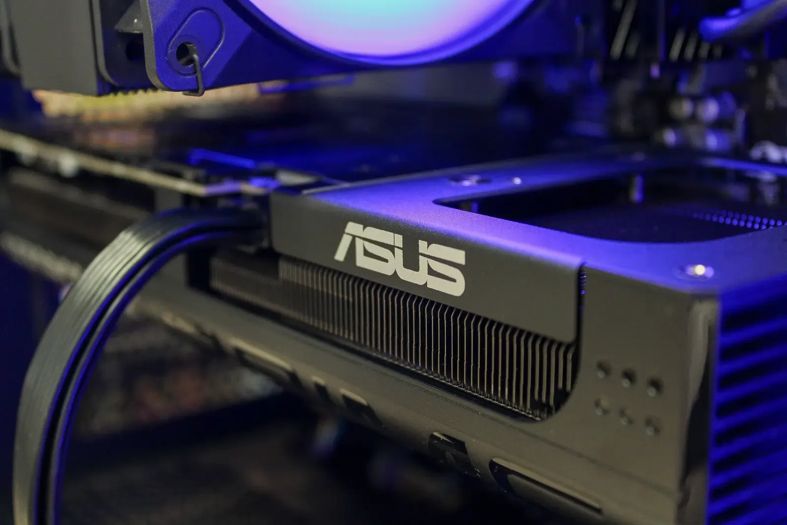 Infinity - RTX 5070 / R5 9600X - Thumbnail 6