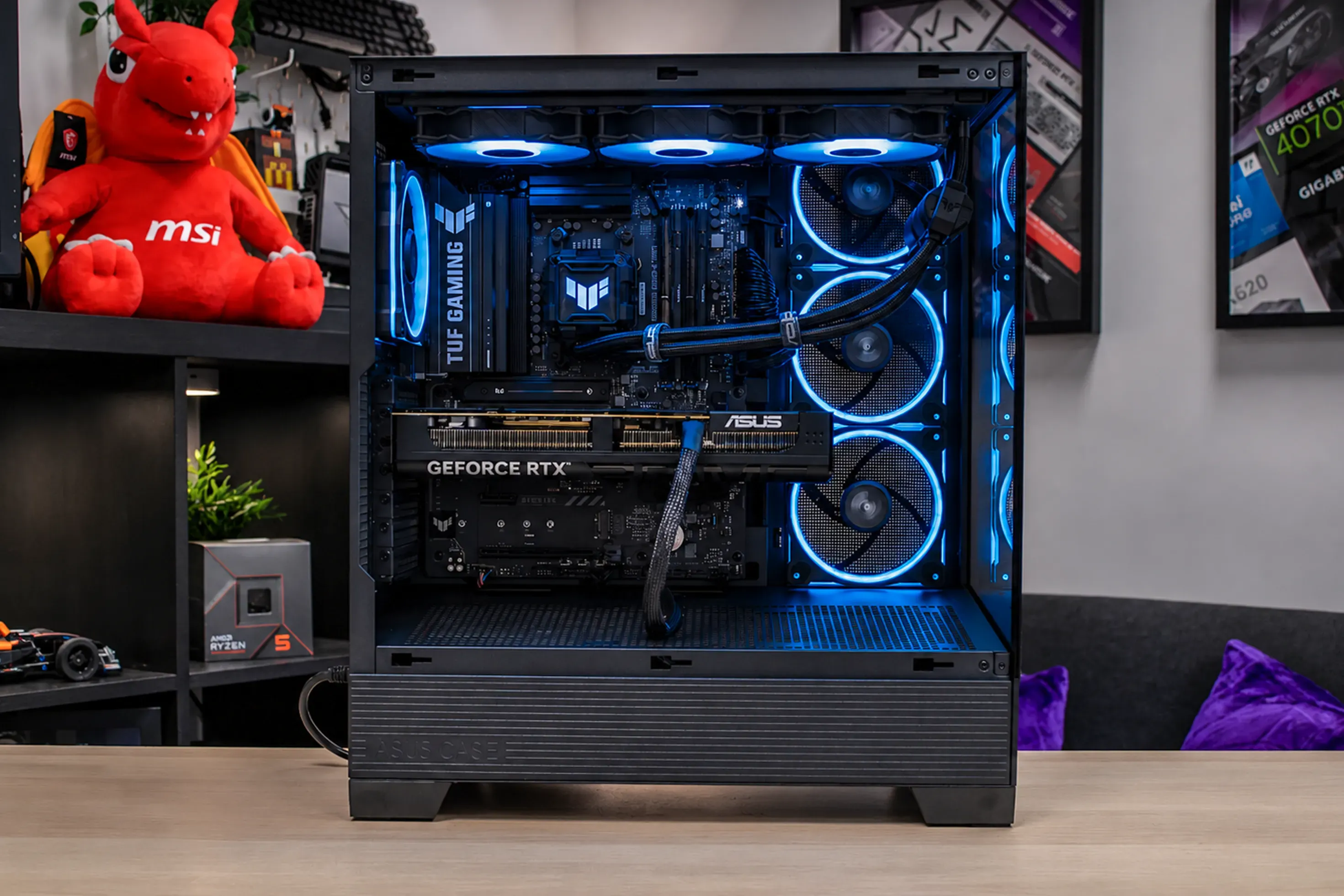 ASUS - NVIDIA RTX 5070 Ti / R7 7800X3D - Thumbnail 2