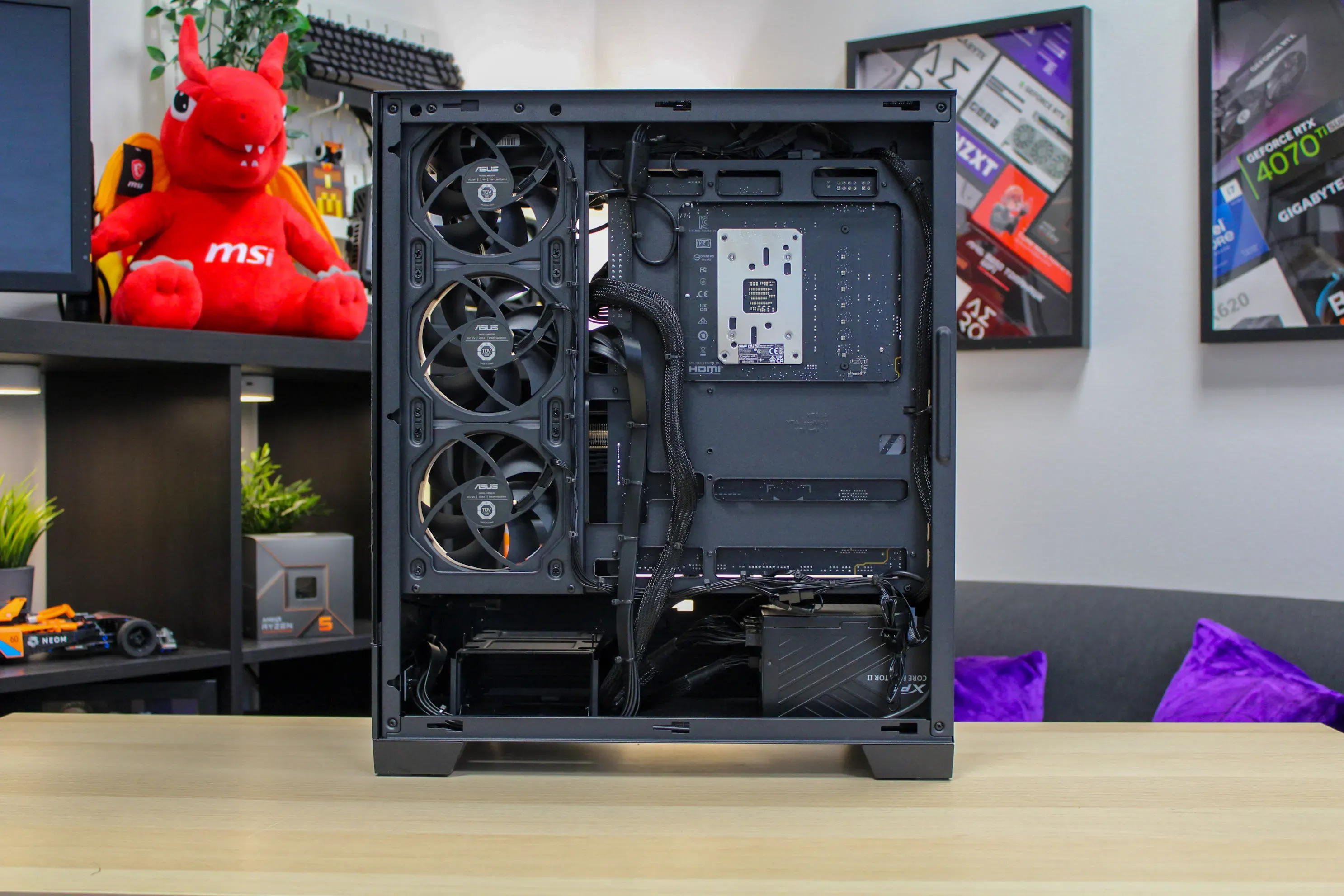 ASUS - NVIDIA RTX 5070 Ti / R7 7800X3D - Thumbnail 4