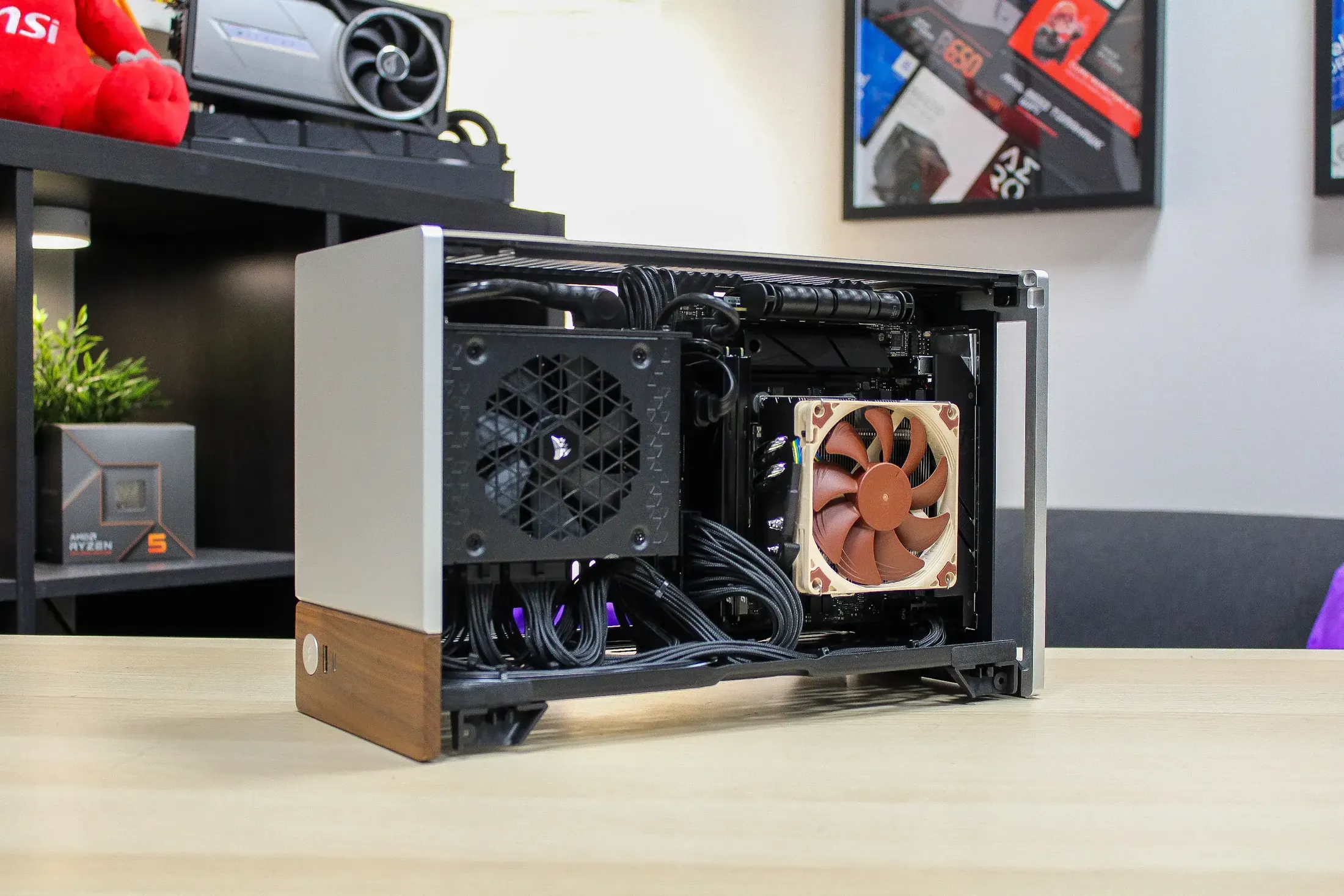 Terra - RTX 5070 / R5 7500F - Thumbnail 8