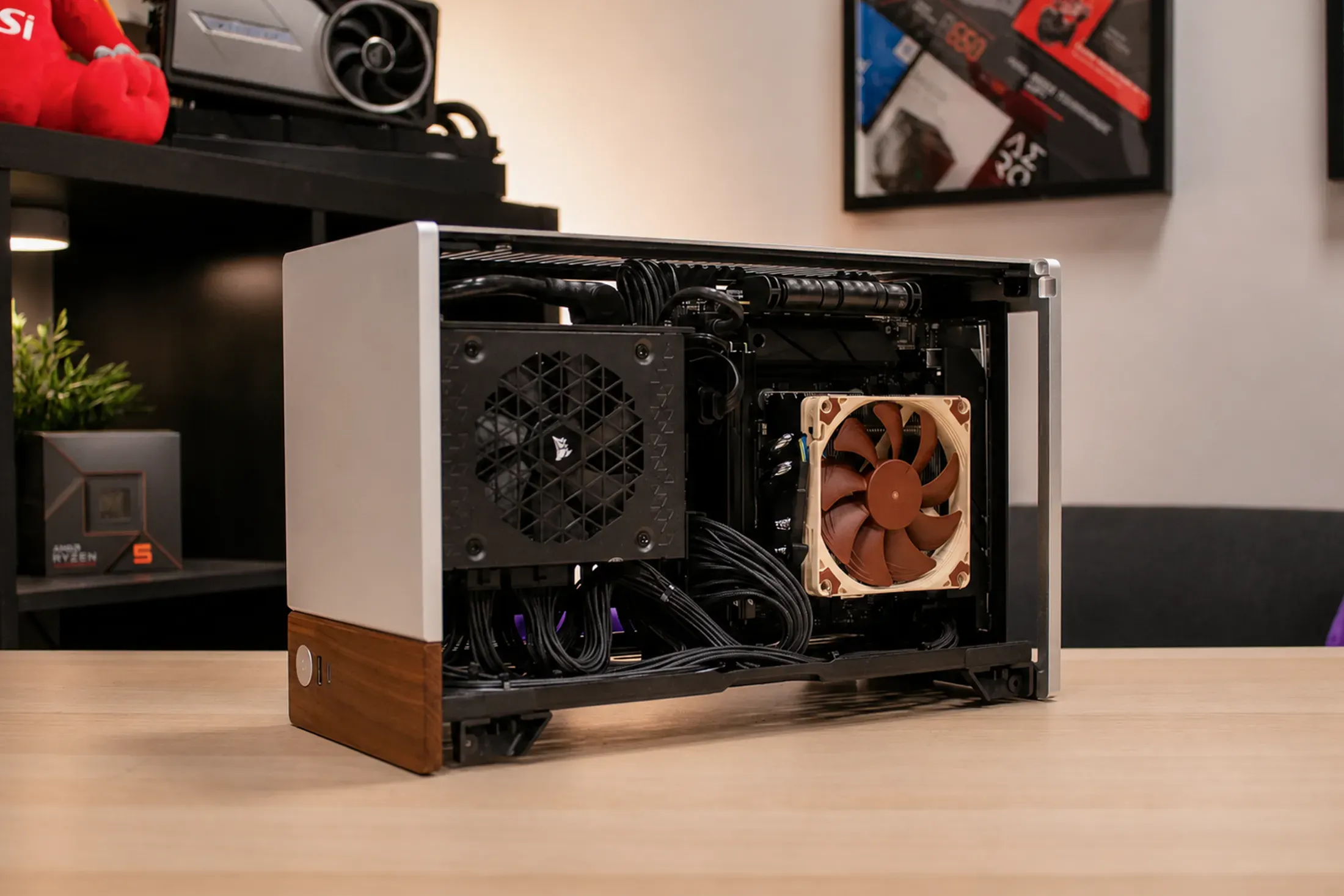 Terra - RTX 5070 / R5 7500F - Thumbnail 3
