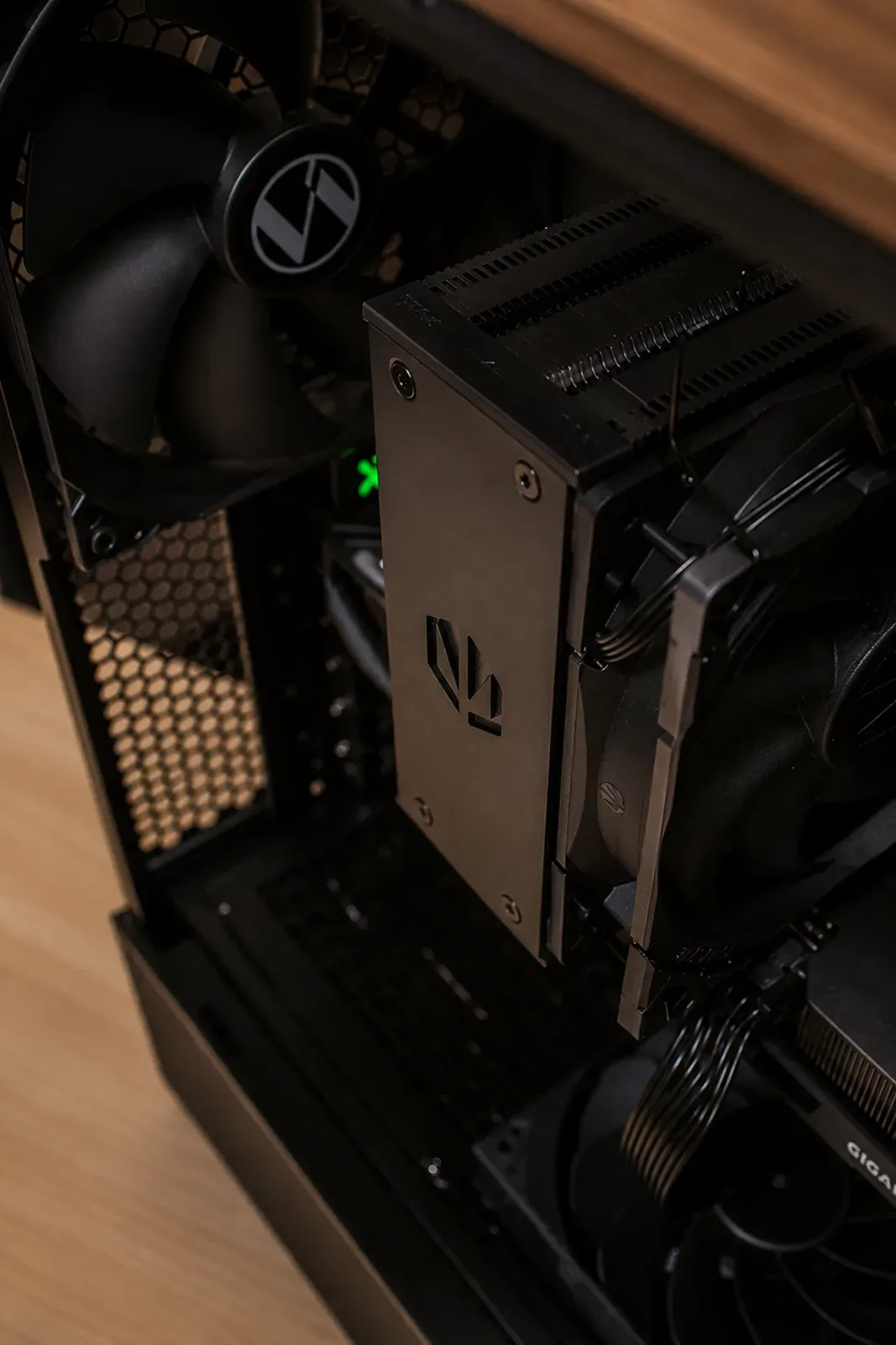Purity - RX 9060 XT / R5 7500F - Thumbnail 11