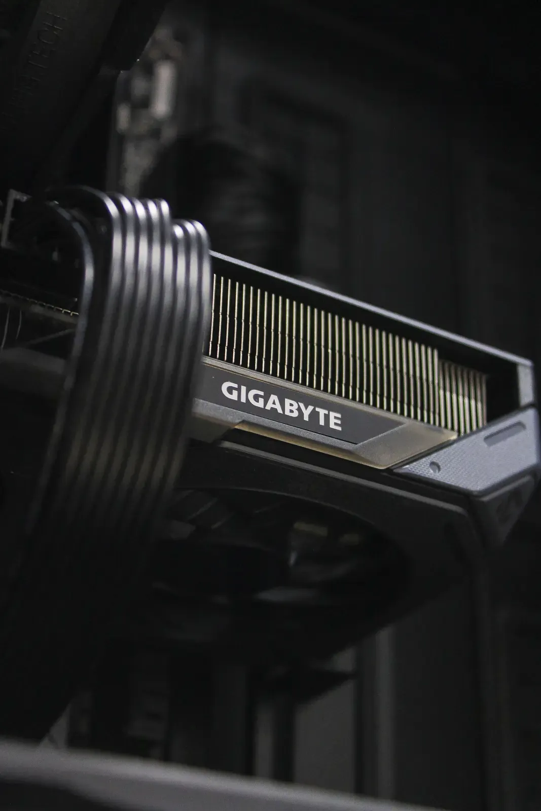 Purity - RX 9060 XT / R5 7500F - Thumbnail 7