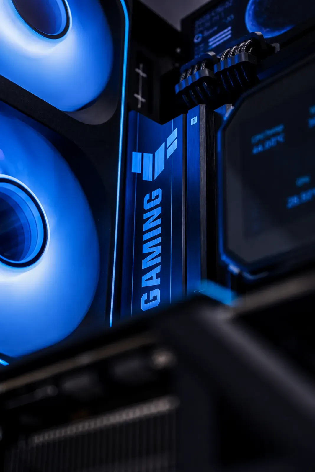 Limitless - RTX 5090 / R7 9850X3D - Thumbnail 8