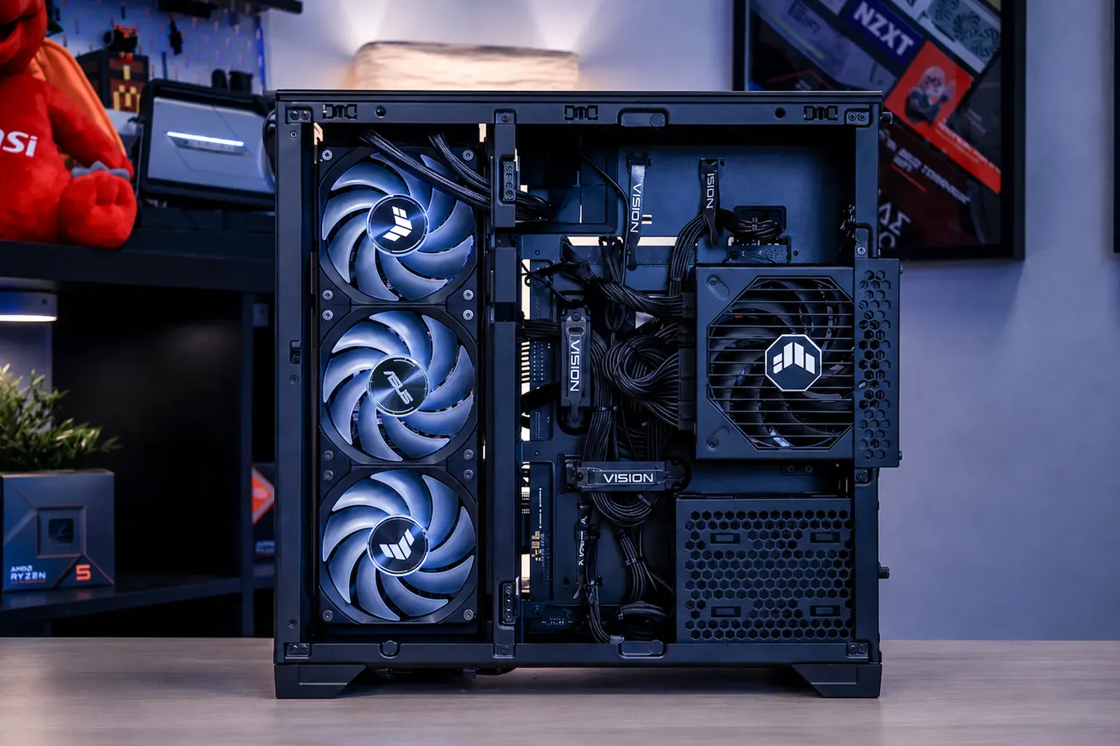 Limitless - RTX 5090 / R7 9850X3D - Thumbnail 6