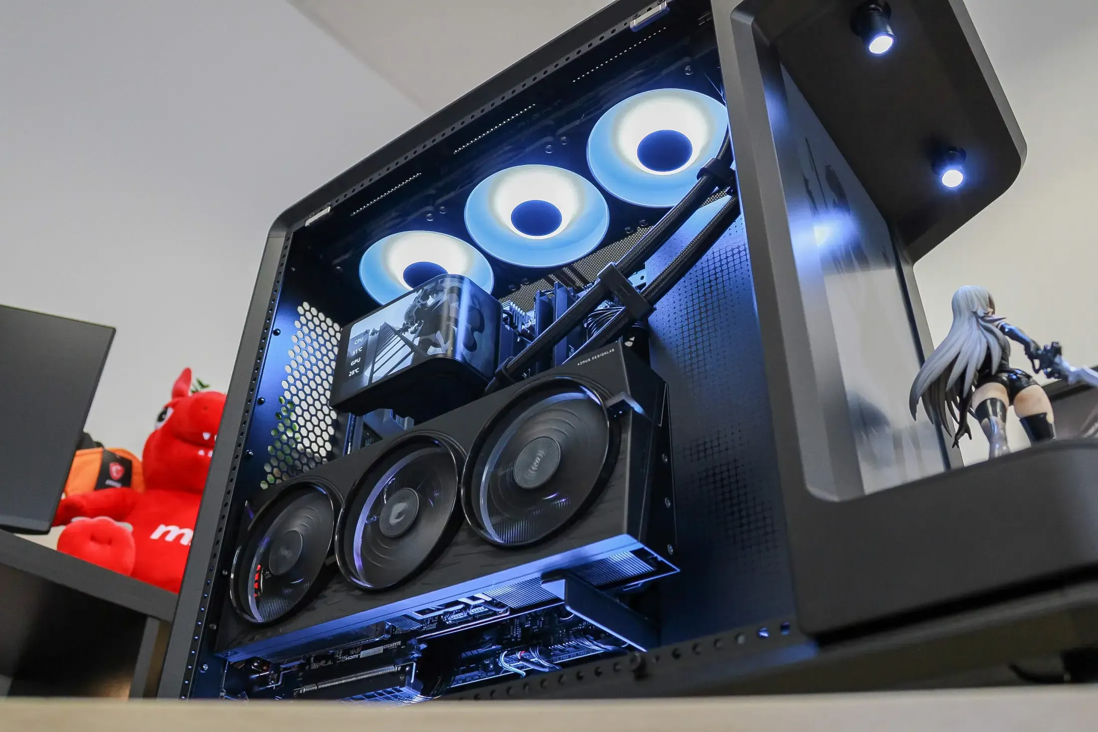 Theatrum - RX 9070 XT / R7 7800X3D - Thumbnail 3