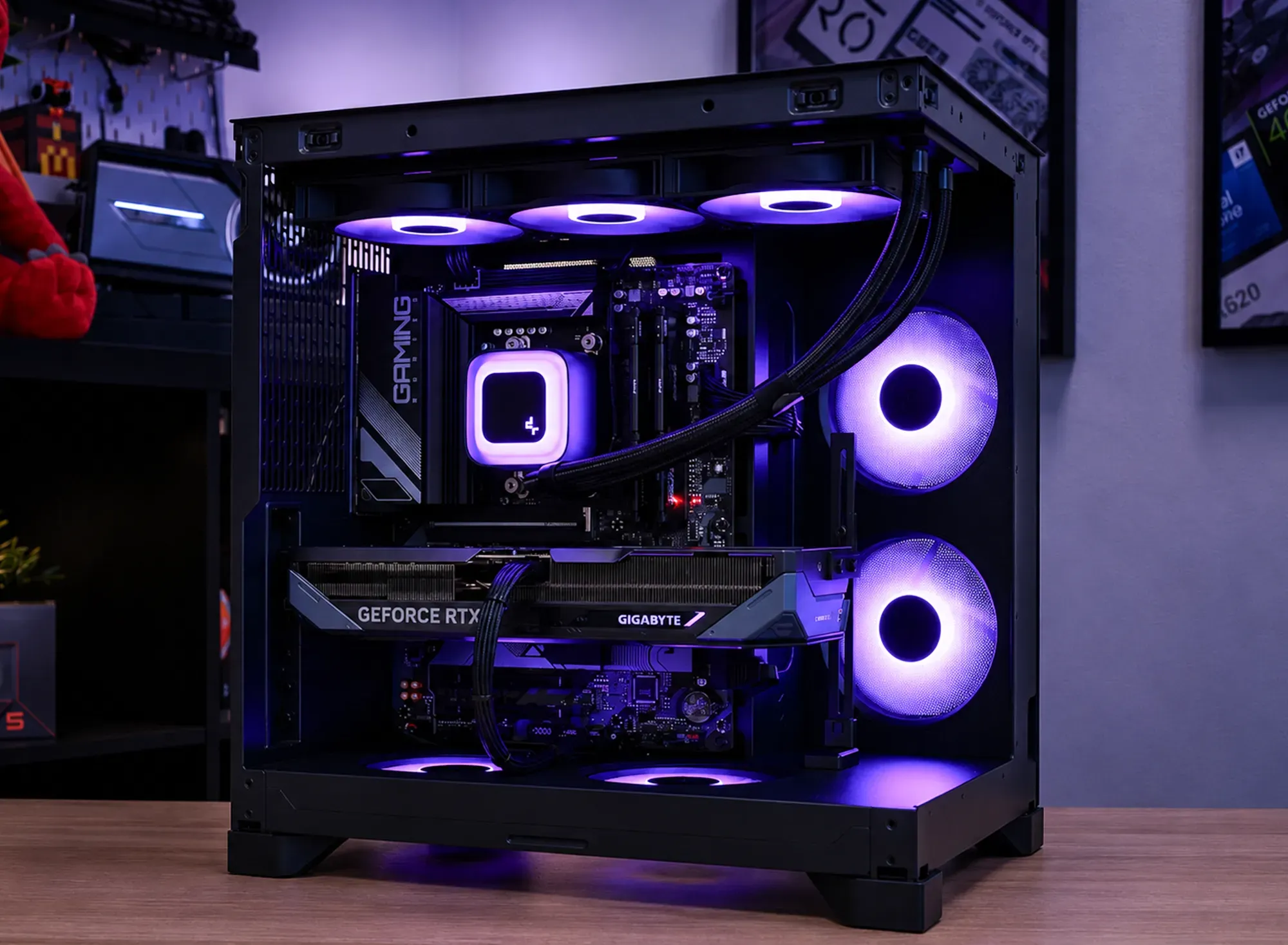 Fractal - RTX 5070 / R5 7500X3D - Image 1