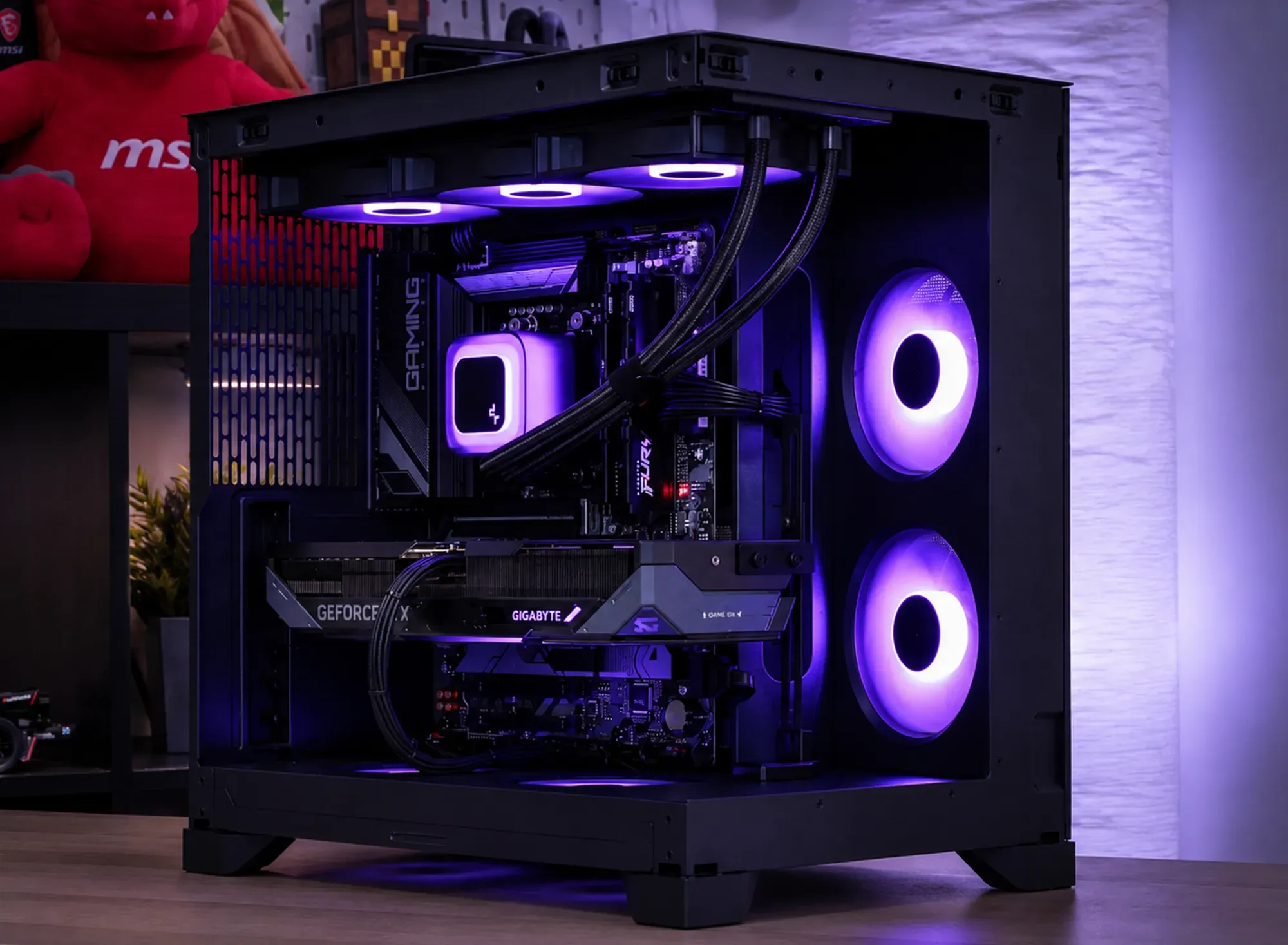Fractal - RTX 5070 / R5 7500X3D - Thumbnail 4