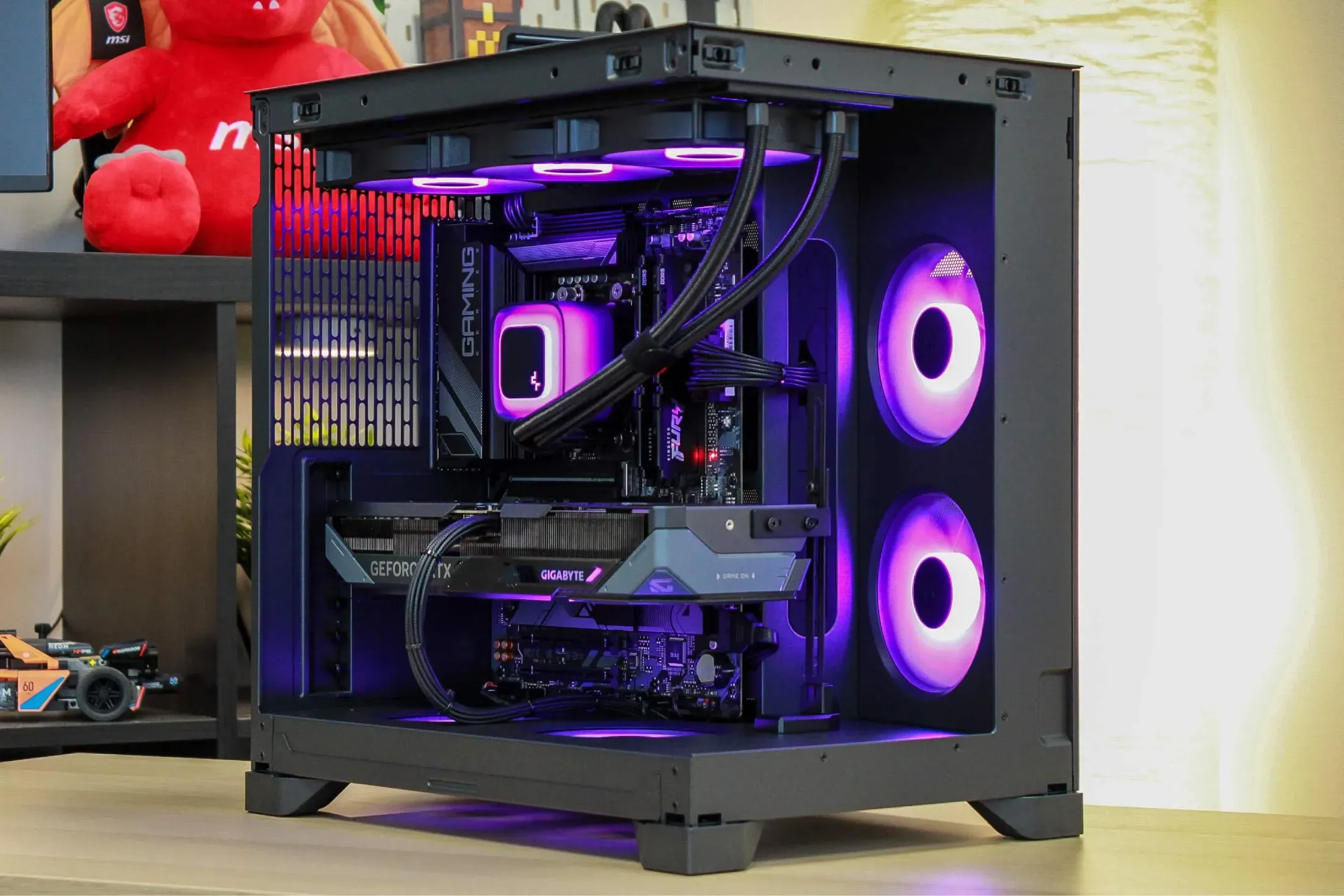 Fractal - RTX 5070 / R5 7500X3D - Thumbnail 4