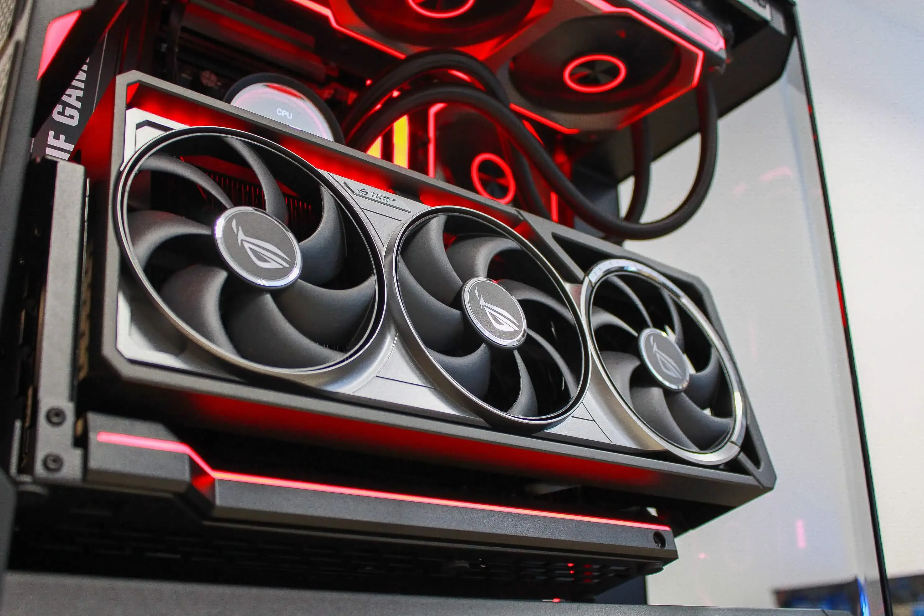 Skylight - RTX 5080 / R7 9800X3D - Thumbnail 10