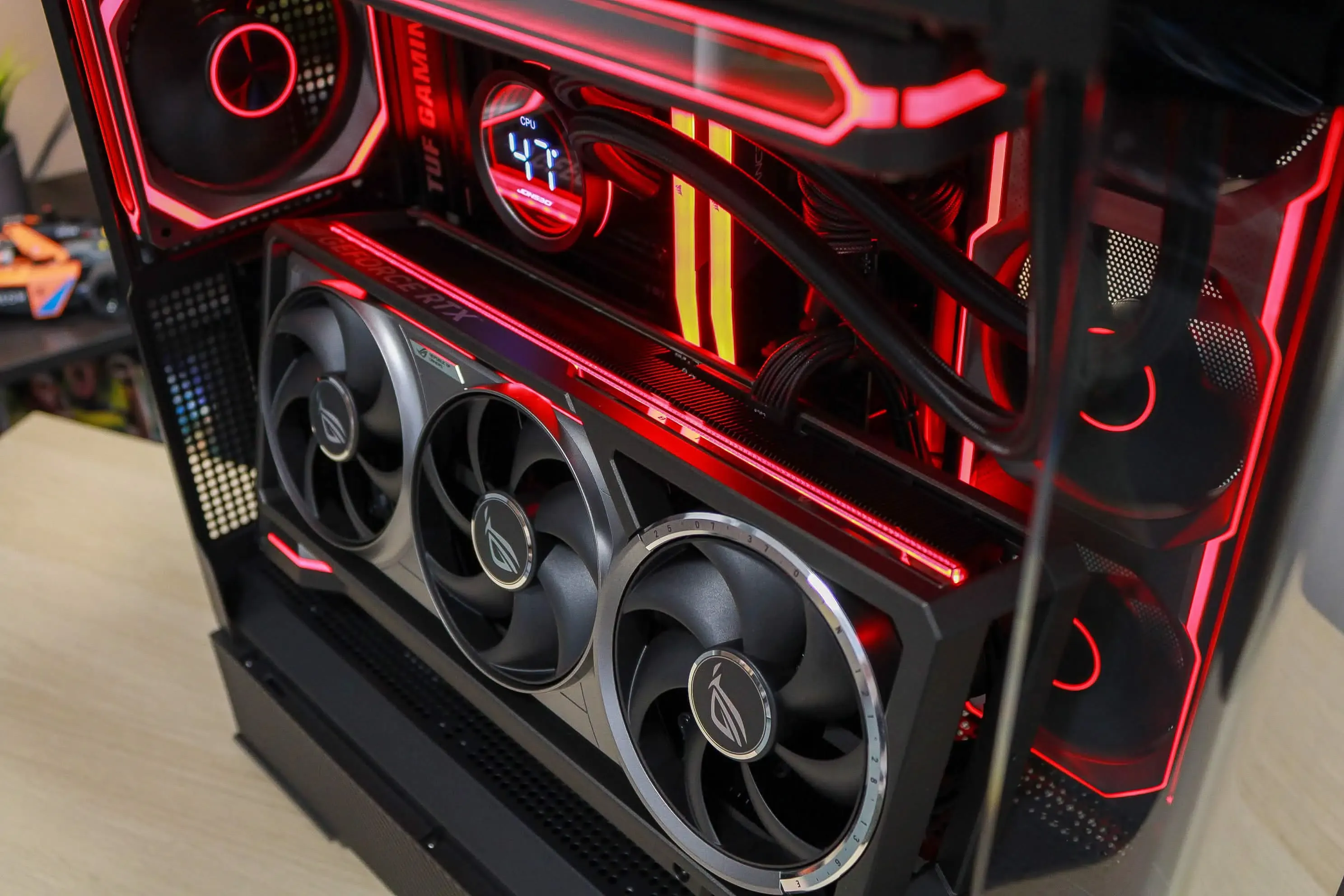 Skylight - RTX 5080 / R7 9800X3D - Thumbnail 4