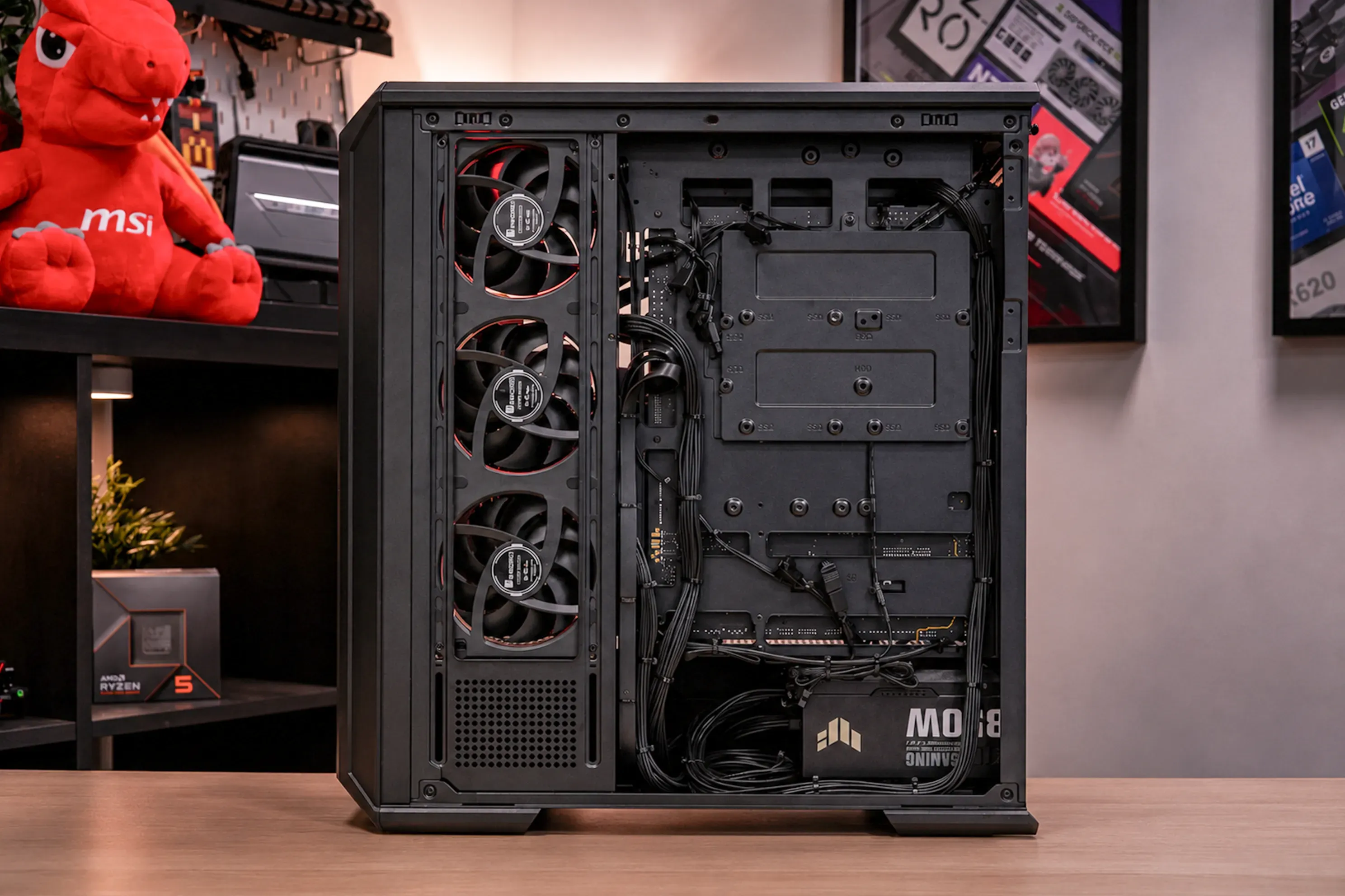 Skylight - RTX 5080 / R7 9800X3D, 32GB / 64GB - Thumbnail 11