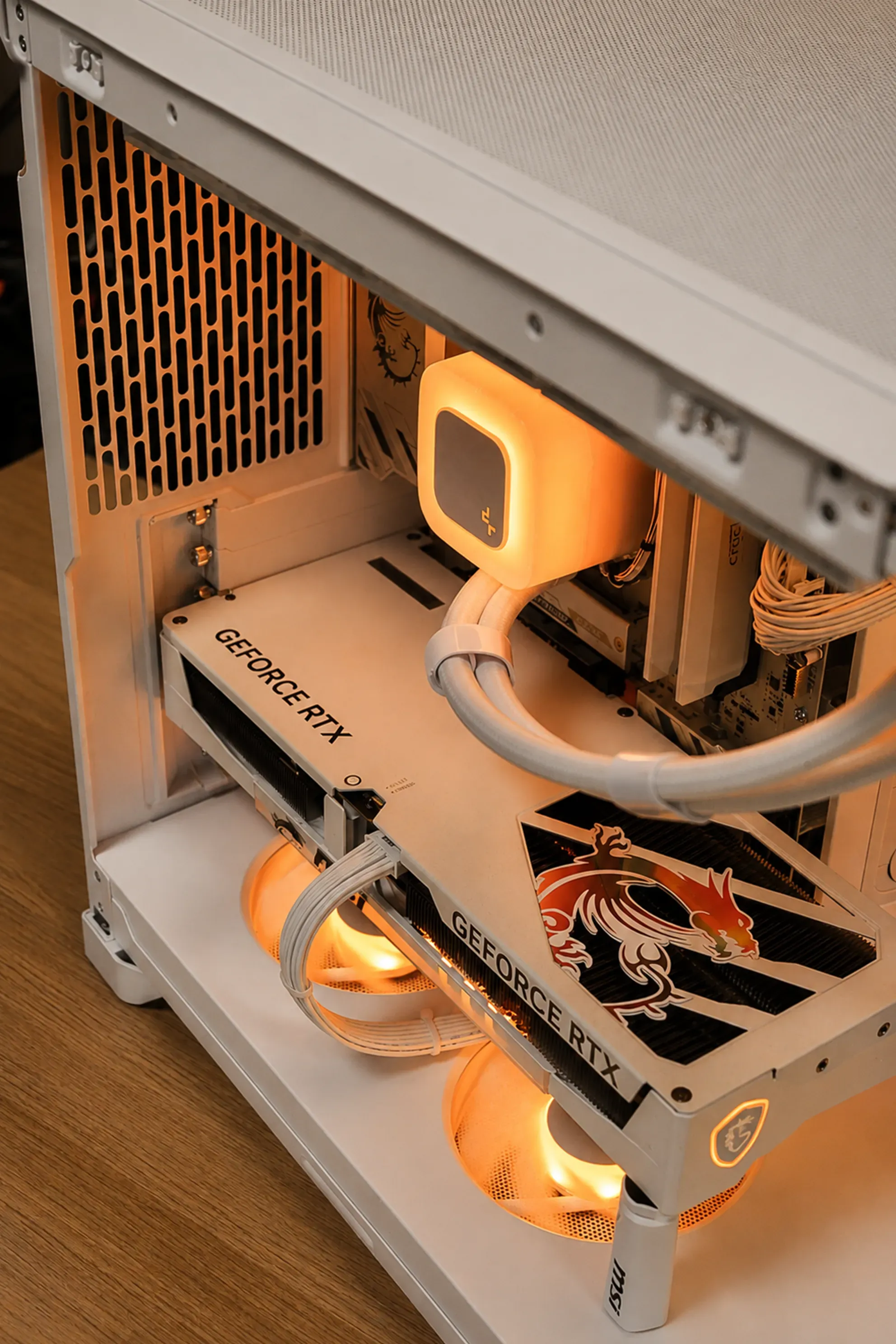 Fractal White - RTX 5070 Ti / R5 7500X3D, 16GB / 32GB - Thumbnail 6