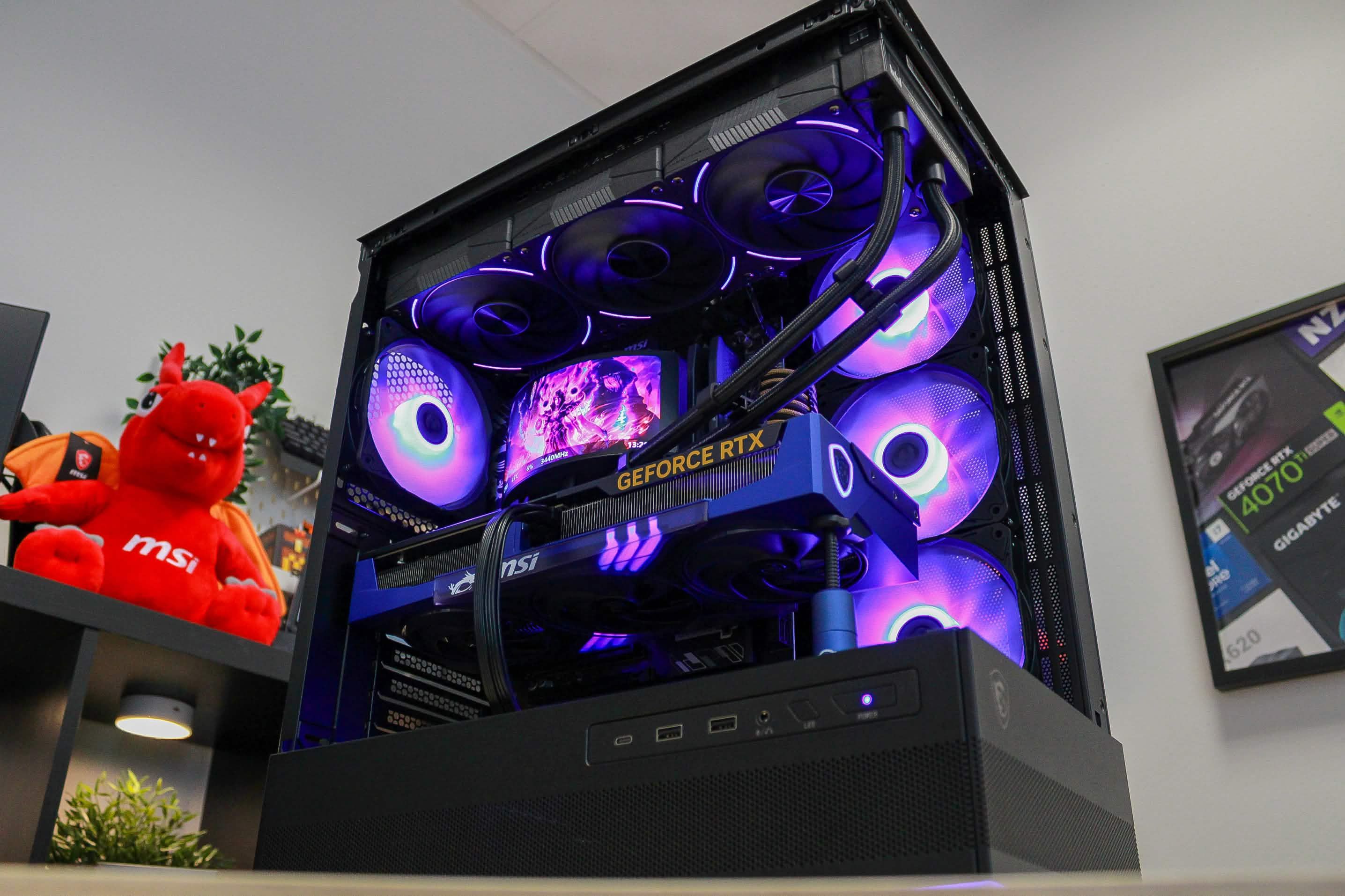 Midnight - RTX 5070 / R5 7500X3D - Thumbnail 8
