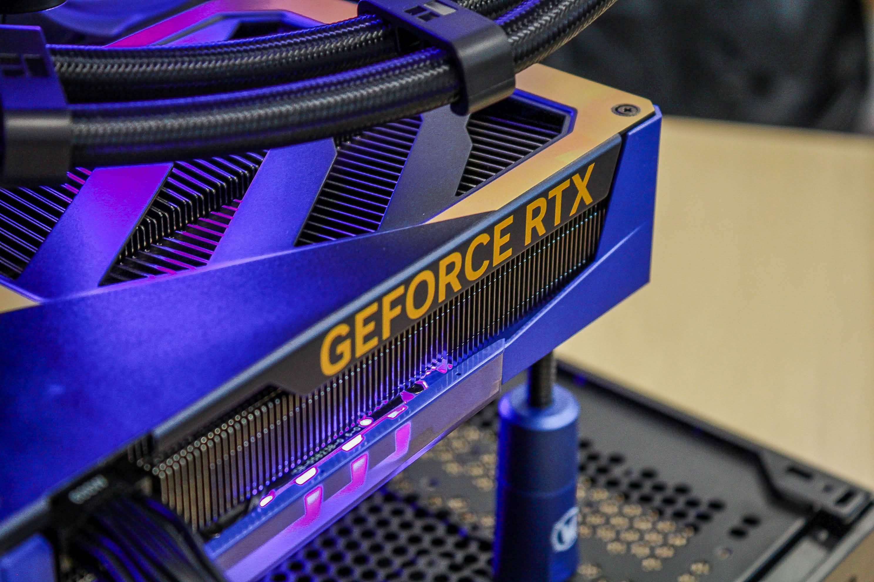Midnight - RTX 5070 / R5 7500X3D - Thumbnail 3