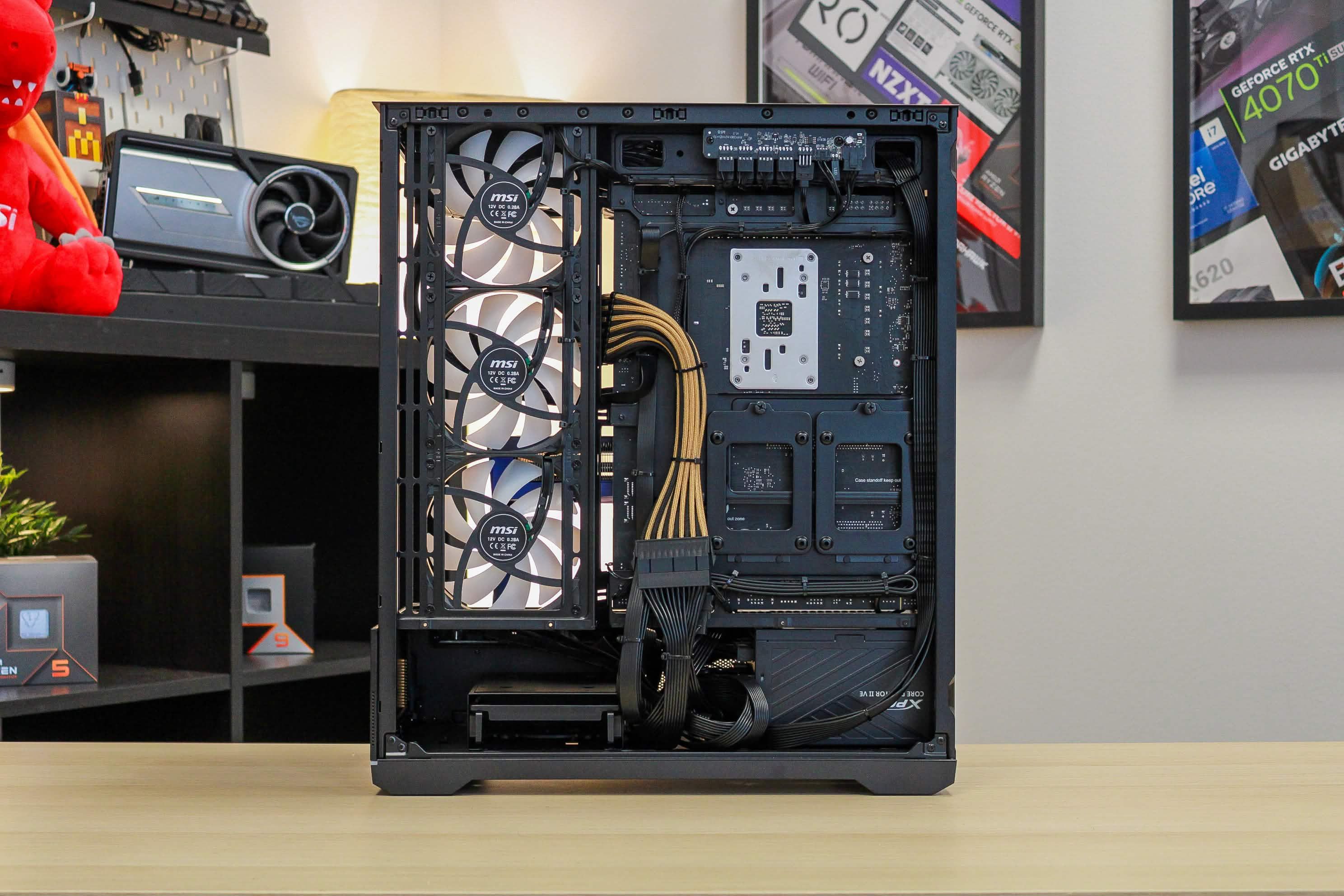 Midnight - RTX 5070 / R5 7500X3D - Thumbnail 2