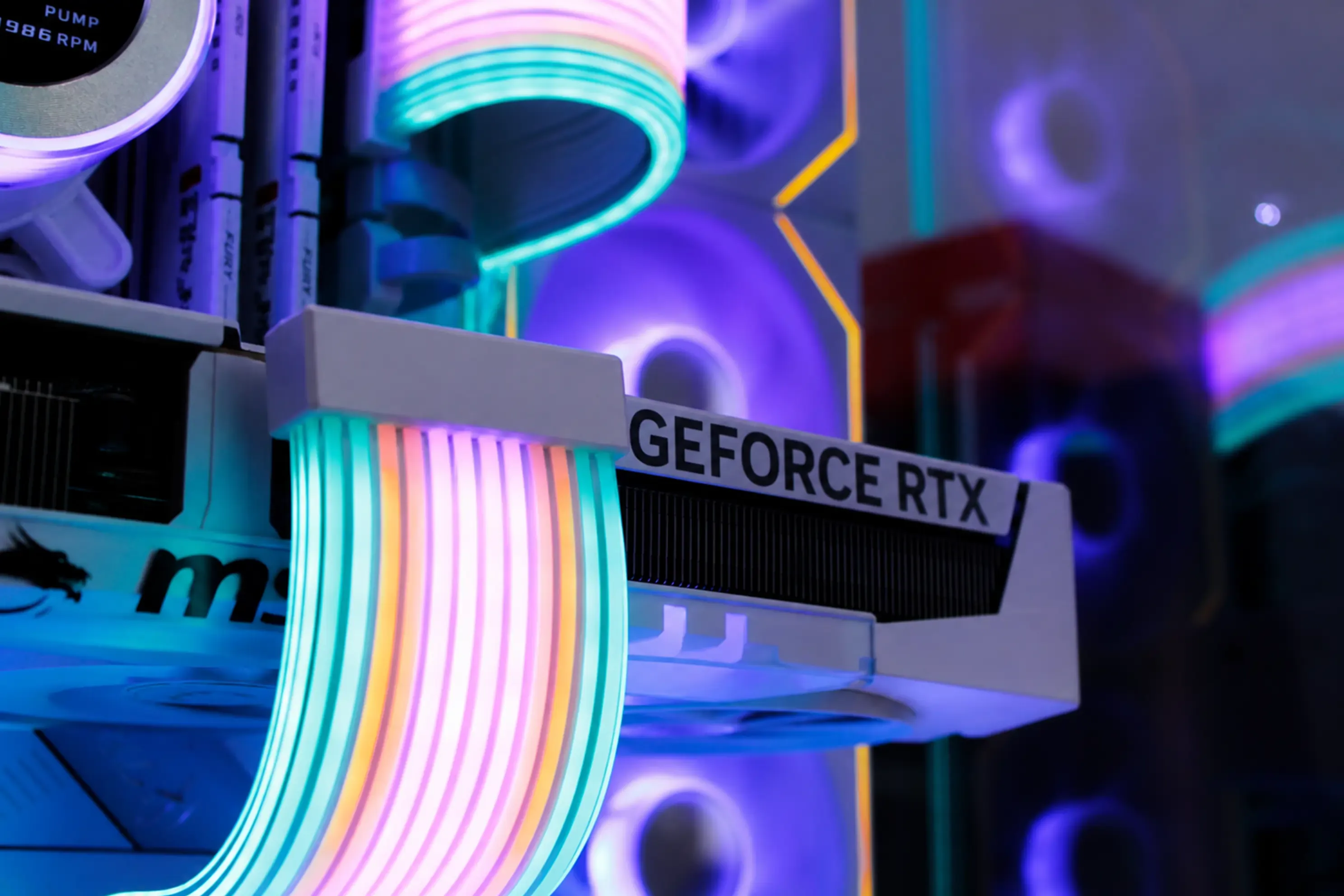 Lian Li White - RTX 5080 / R7 9800X3D, 16GB / 32GB - Thumbnail 3