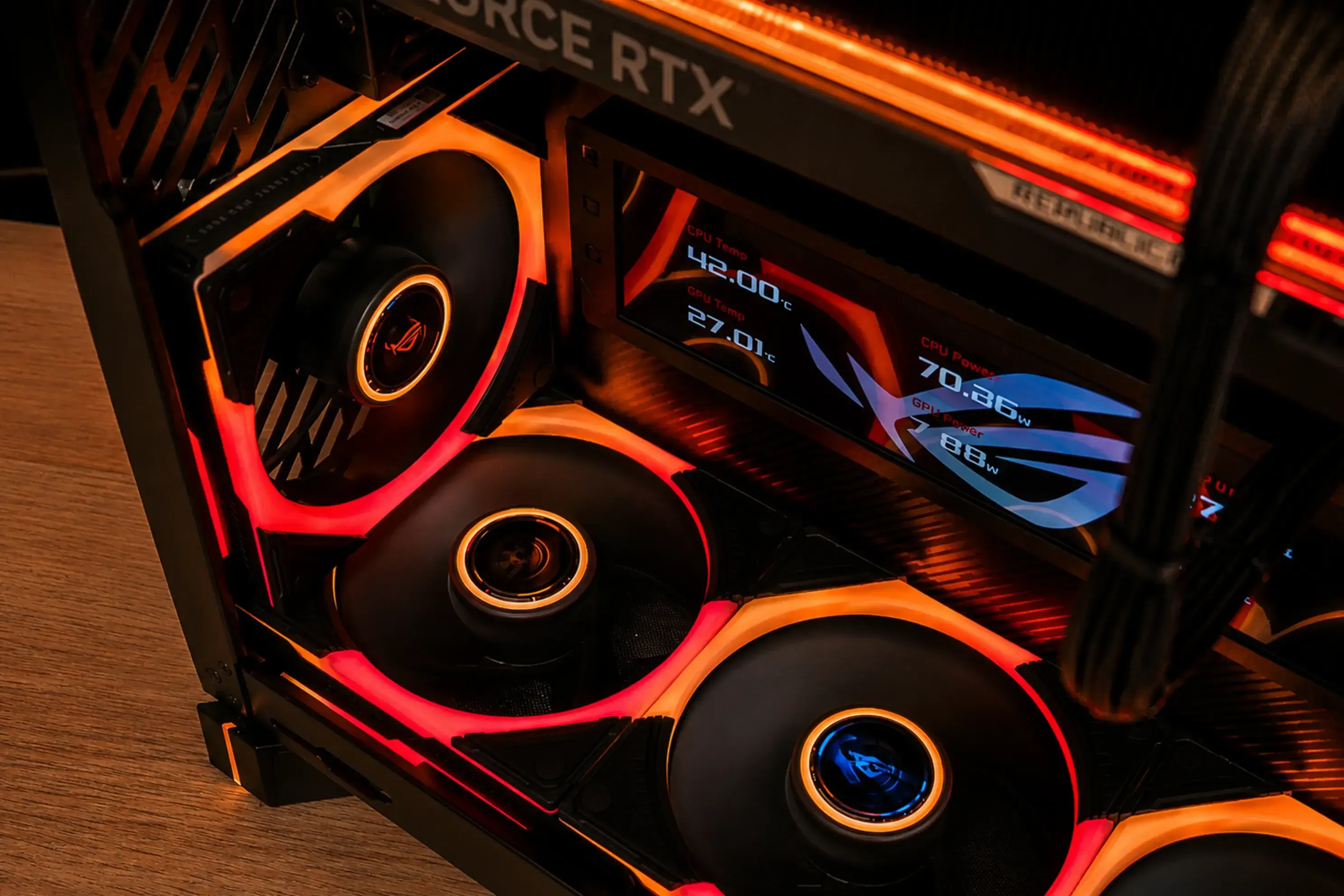 ASUS CRONOX - NVIDIA RTX 5080 / R7 9850X3D / 32GB - Thumbnail 9