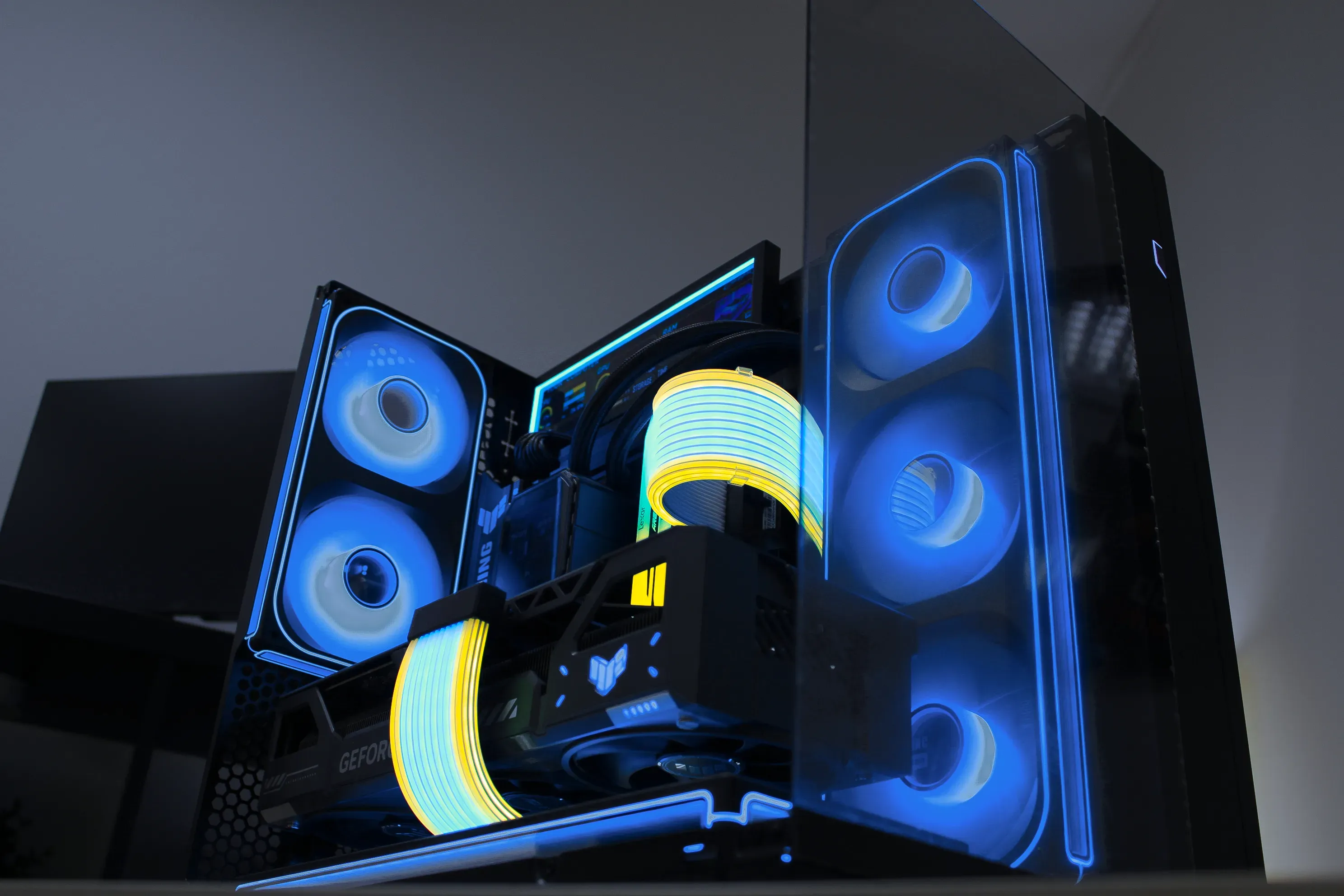 Limitless - RTX 5080 / R7 9850X3D, 32GB / 64GB - Thumbnail 6