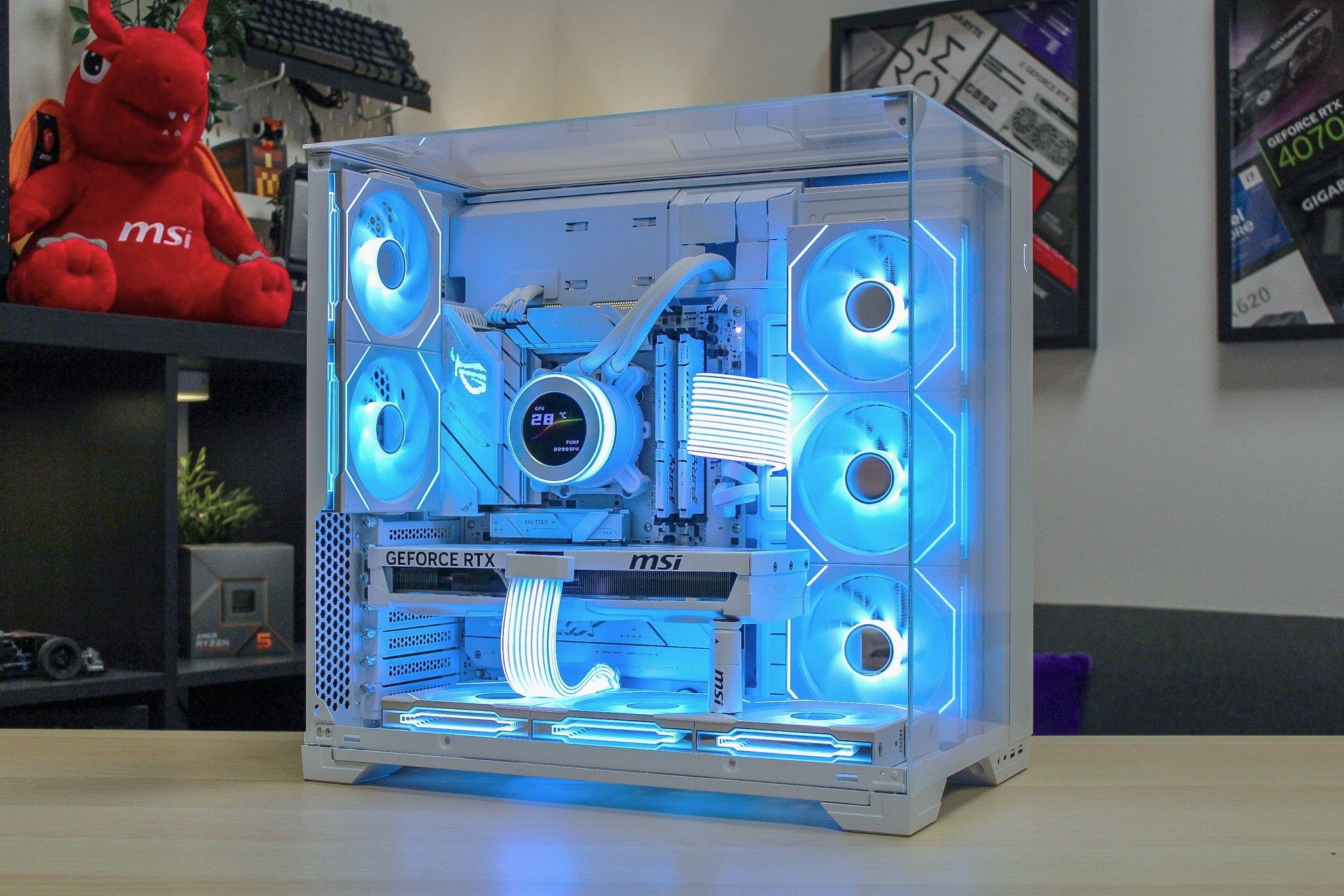 Lian Li White - RTX 5080 / R7 9800X3D - Image 1