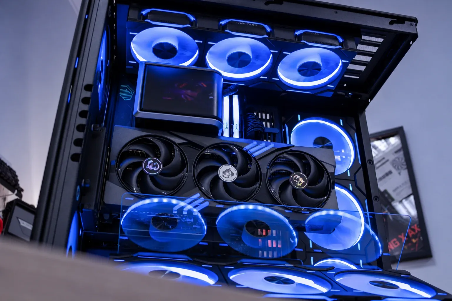 Moonlight - RTX 5080 | R7 9800X3D | 48GB  - Thumbnail 5